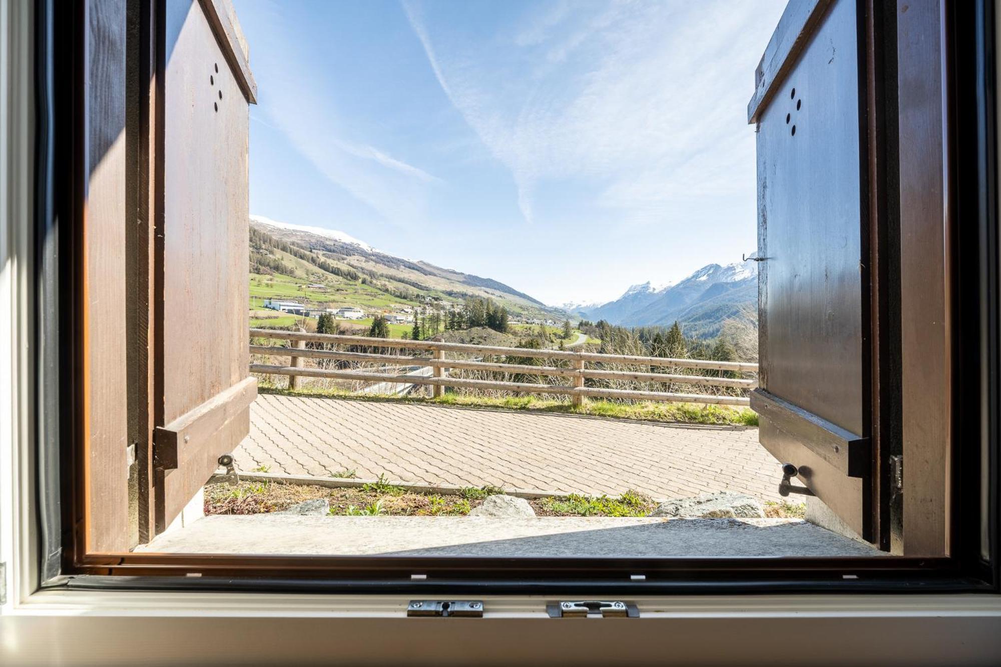 8001 Gemuetliche 2,5-Zimmer-Wohnung Mit Wunderschoenem Ausblick Richtung Scuol Vulpera Exterior foto
